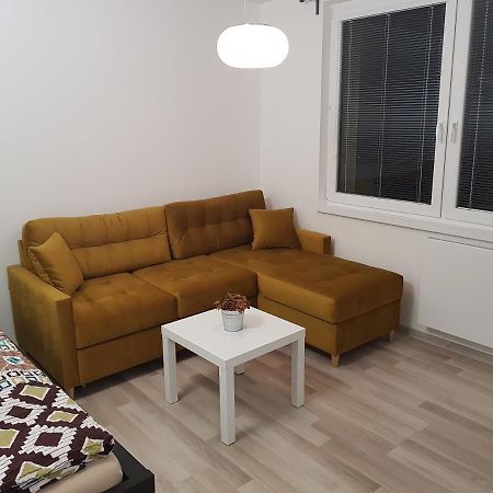 1+1 Znojmo Apartment Exterior photo